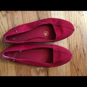 Red Volcom flats